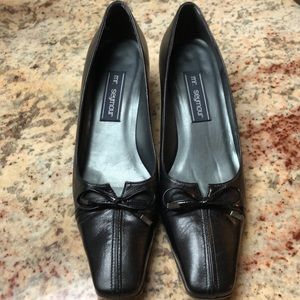 Me Seymour black full leather. Size 8.